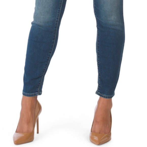 Nwt pull on sun worshiper Jeans by Levi's medium blue shaping - Picture 4 of 6